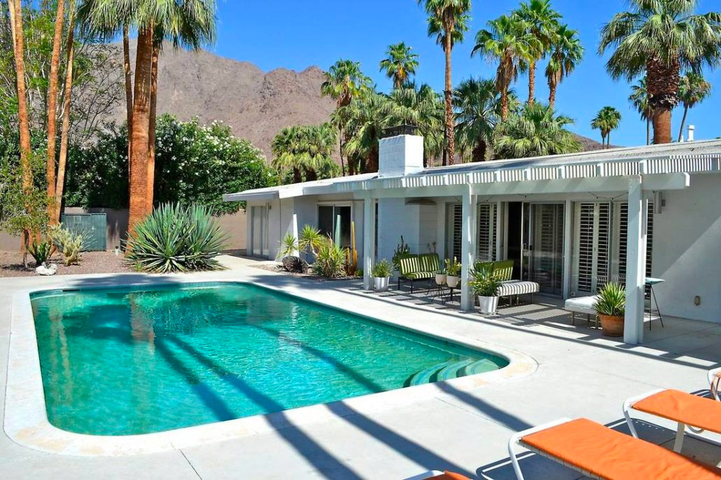 Palm Springs Luxury Airbnb with a pool
