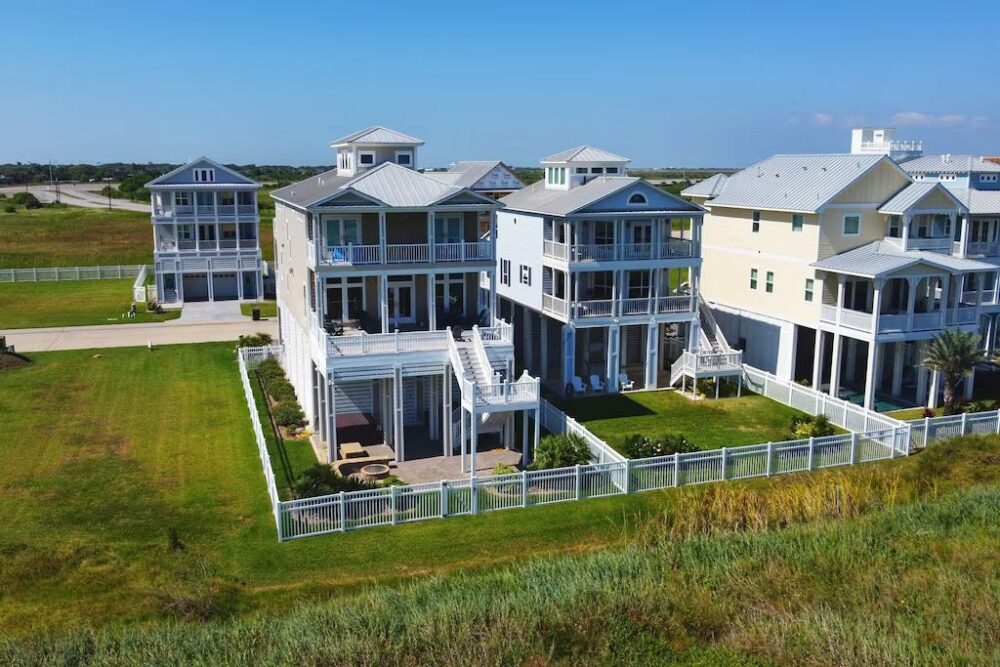 luxury vacation rental houses in Galveston