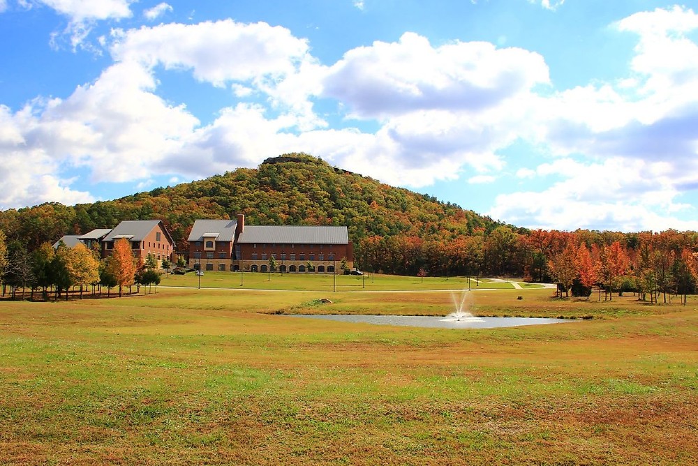 Airbnb Management in Heber Springs, AR