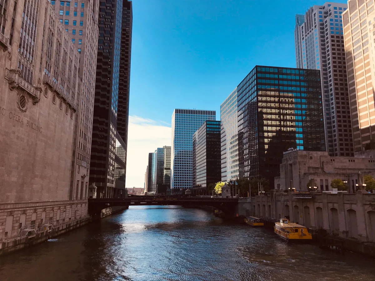 Domain alternatives for Airbnb owners, Bridge over the Chicago River framed by high-rise buildings