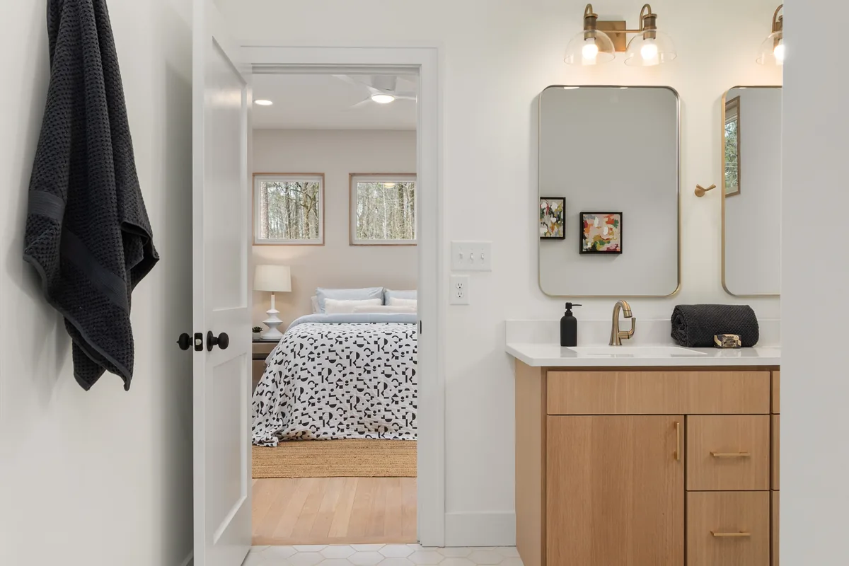 Airbnb Property Management in Dixon, Illinois: 7 Companies Compared