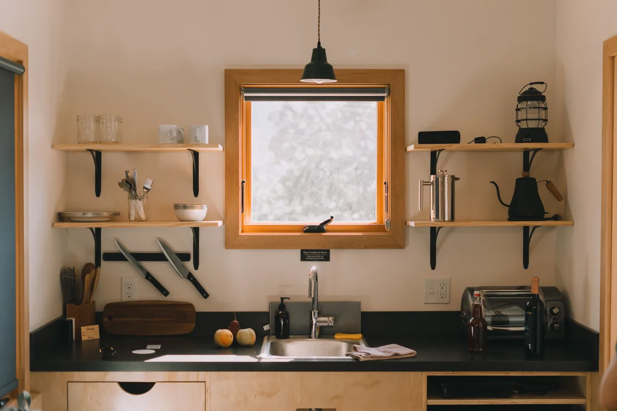 Airbnb Management Companies in Inkster, Michigan