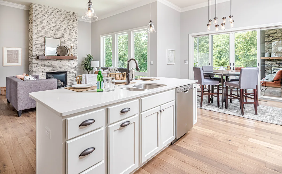 Open-plan kitchen and dining room