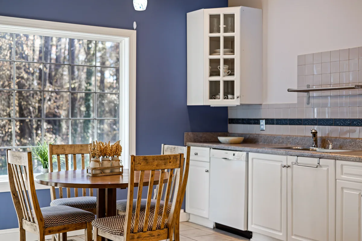 Open-plan kitchen and dining room