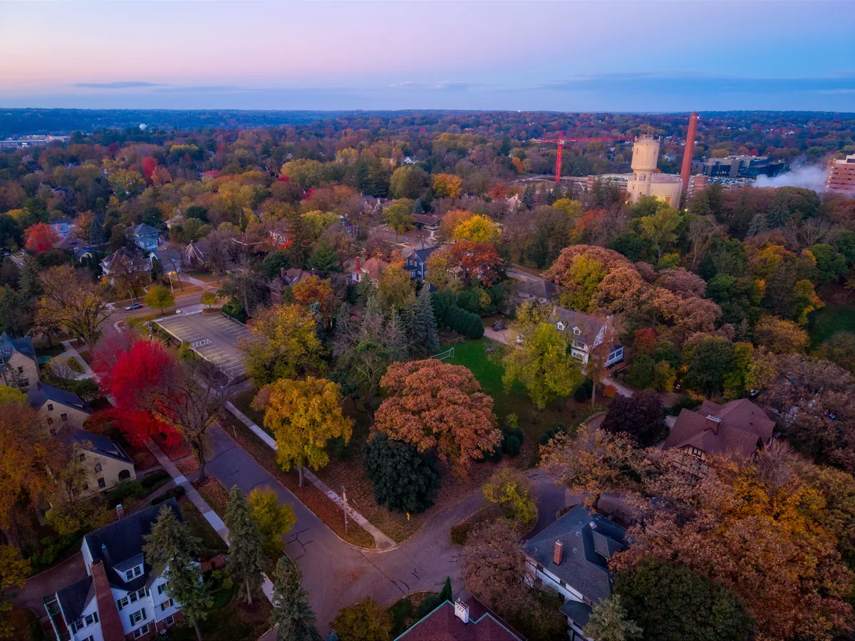 Airbnb Property Management in Hampton Bays, New York: 7 Companies Compared