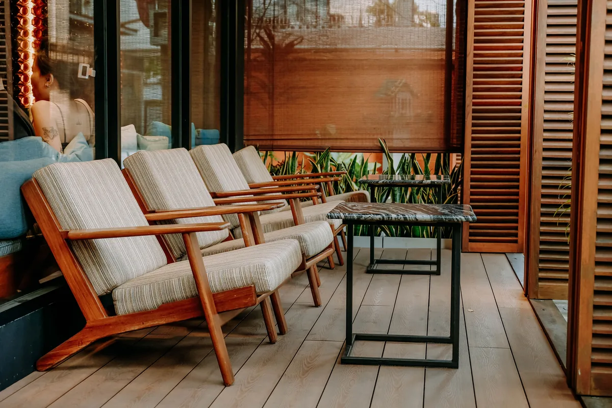 Mid-century modern living room