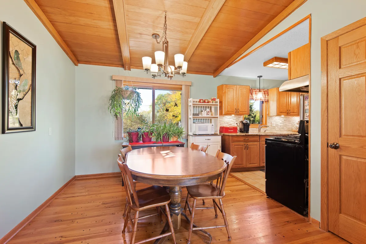Airbnb Property Management in Alderwood Manor, Washington: 7 Companies Compared