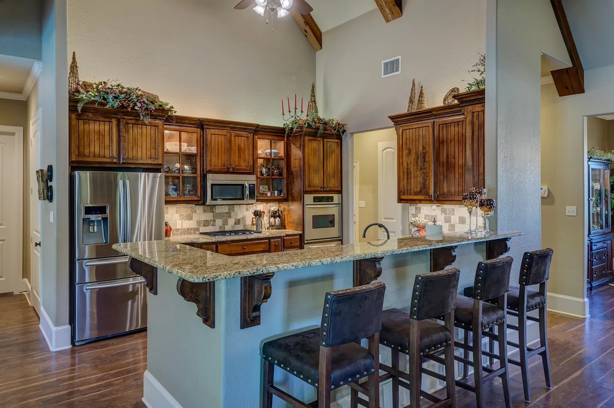 Airbnb Property Management in Hobart, Wisconsin: 7 Companies Compared