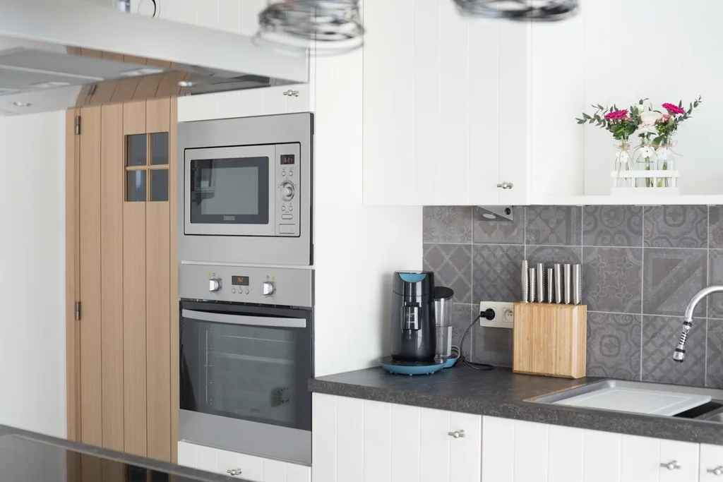 Airbnb Property Management in Morton Grove, Illinois: 7 Companies Compared
