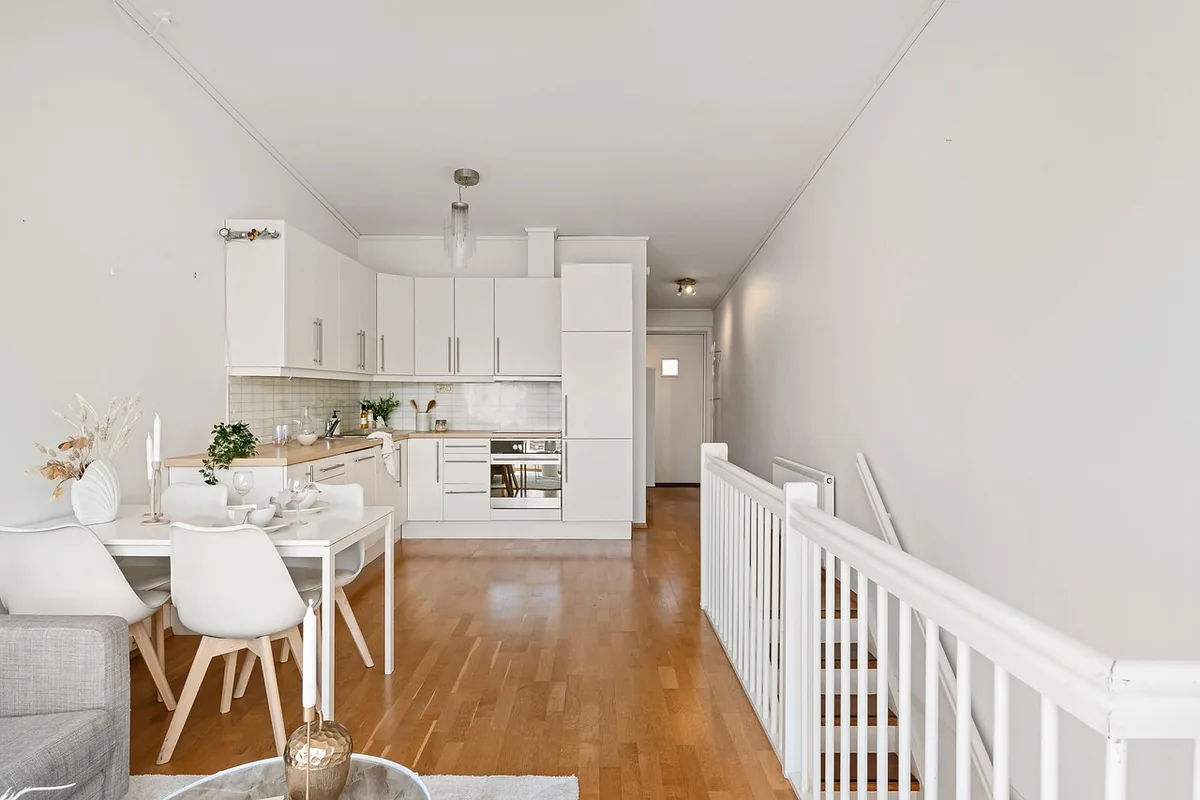 Open-plan kitchen and dining room