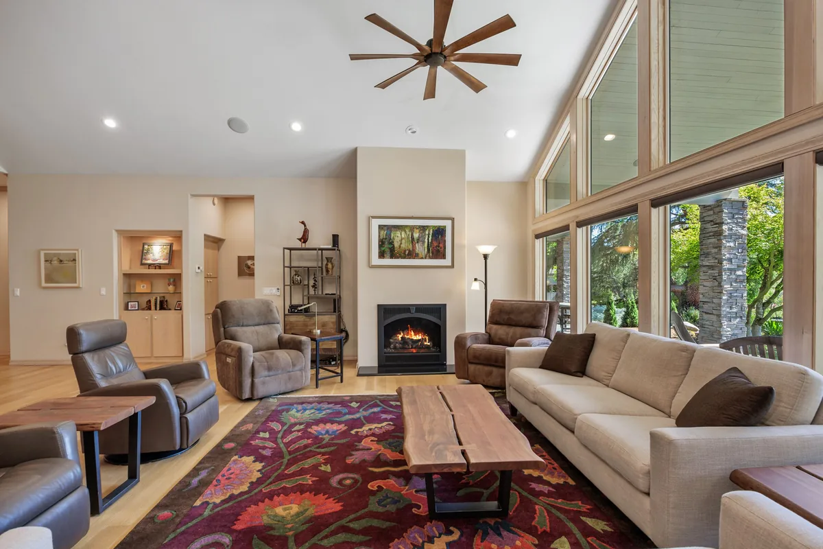 Airbnb Property Management in River Falls, Wisconsin: 7 Companies Compared