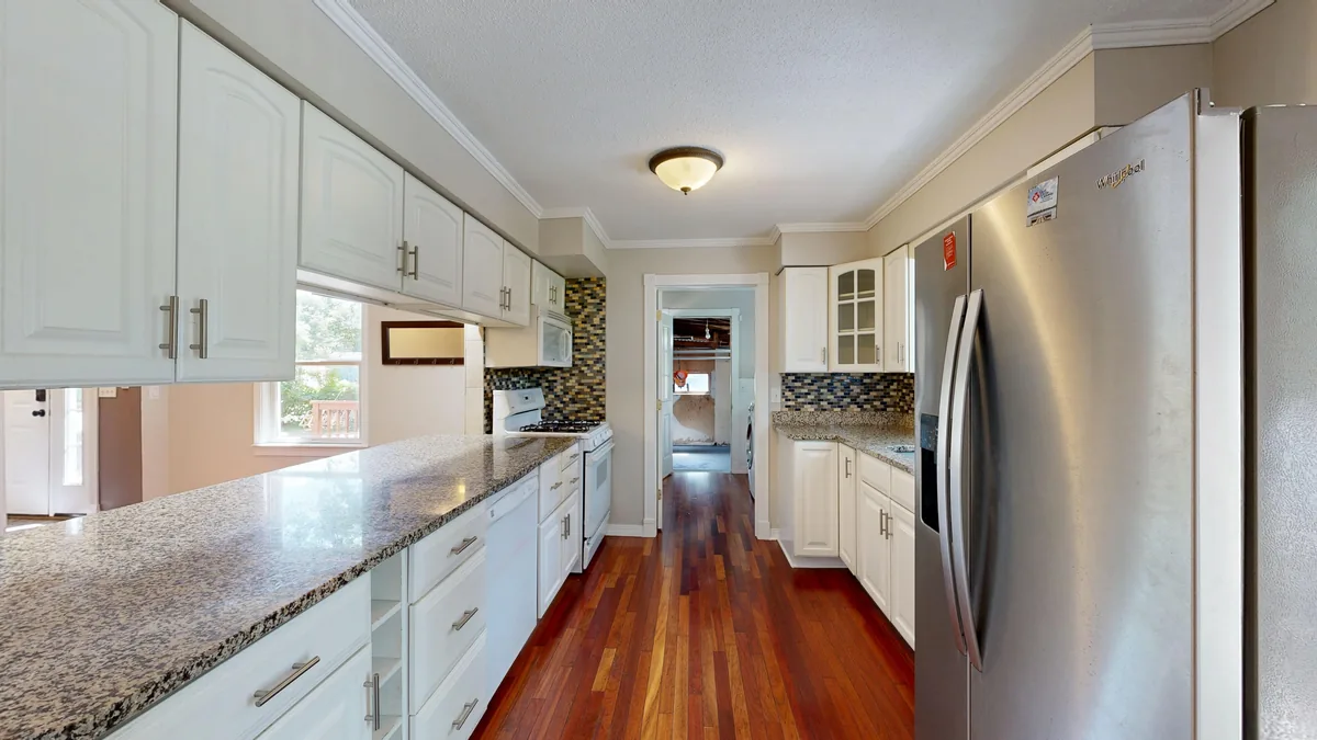 Airbnb Property Management in Oak Grove, South Carolina: 7 Companies Compared