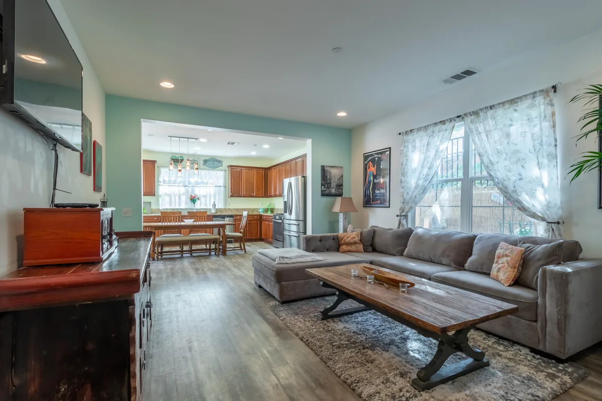 Airbnb Property Management in Lakeland Highlands, Florida: 7 Companies Compared