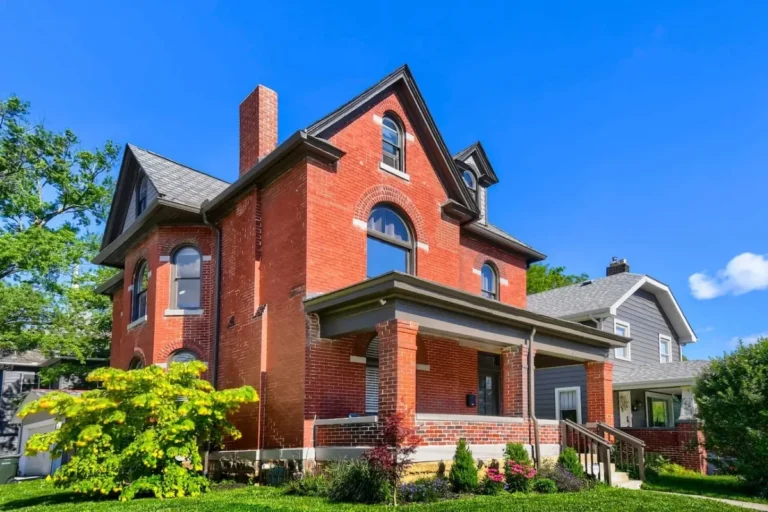 Red brick Victorian home in Columbus