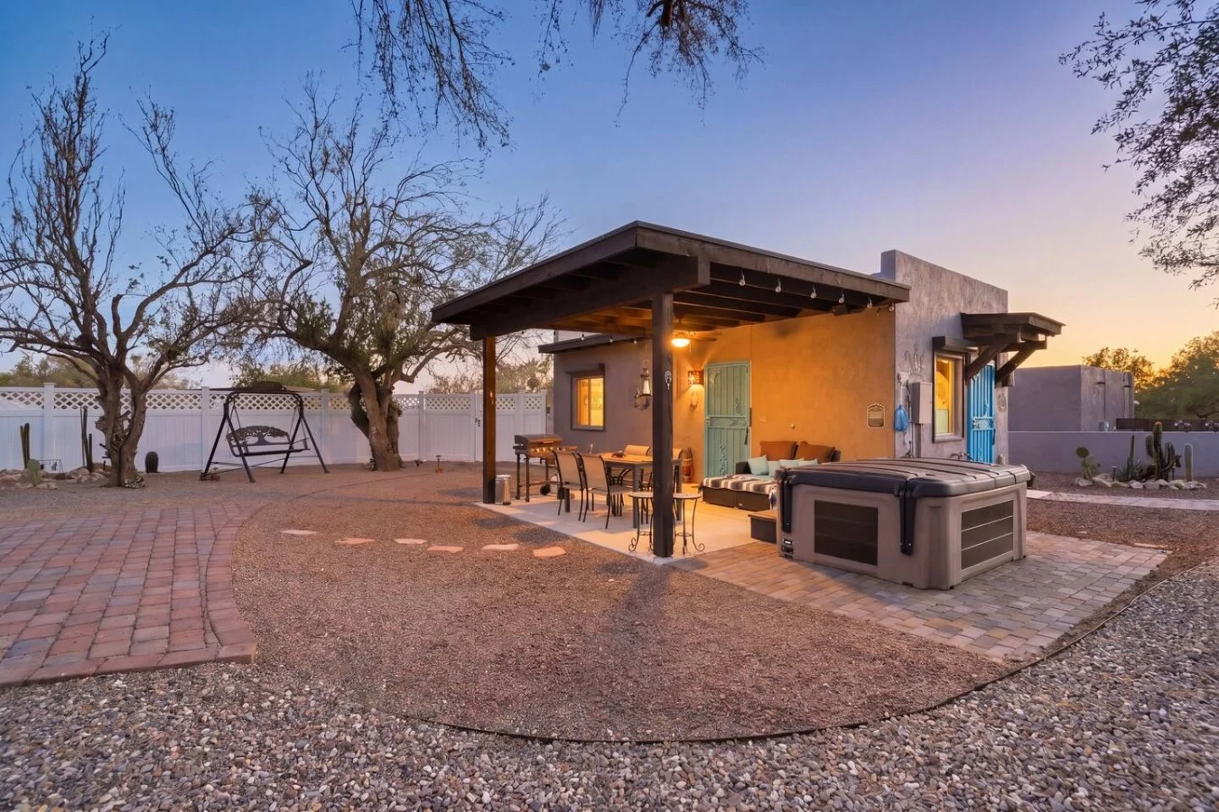 Adobe-style house with a covered patio in Tucson